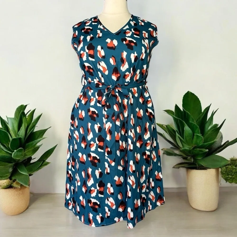 NWT!Teal Animal Print belted sleeveless pocket Midi Dress Size 10 or Medium - Picture 2 of 10